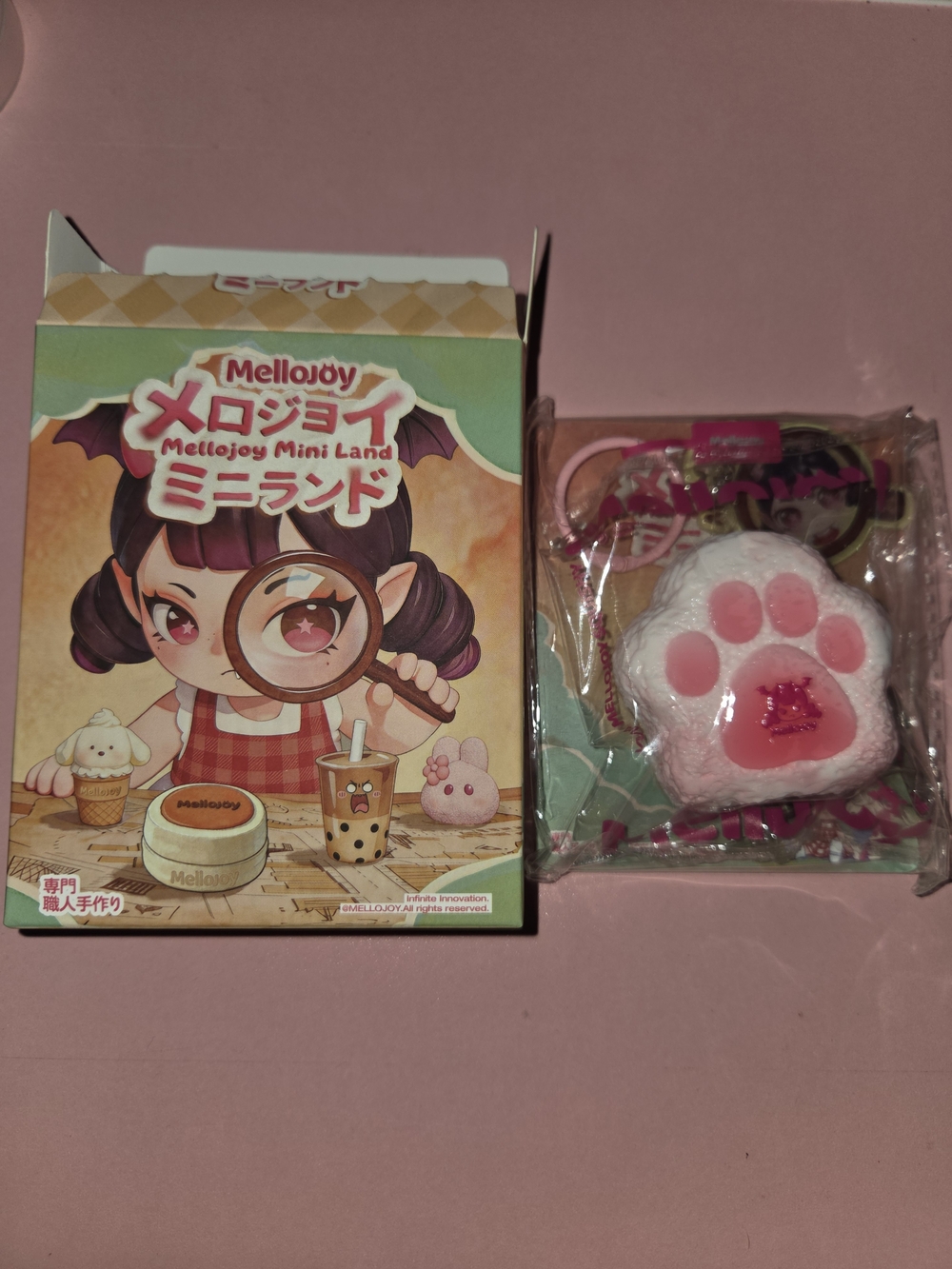 Mellojoy Mini Land Cute Mini Peach Paw Squishy Keychain - Pink & White